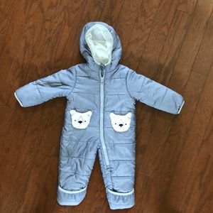 Carter’s 9 month pramsuit